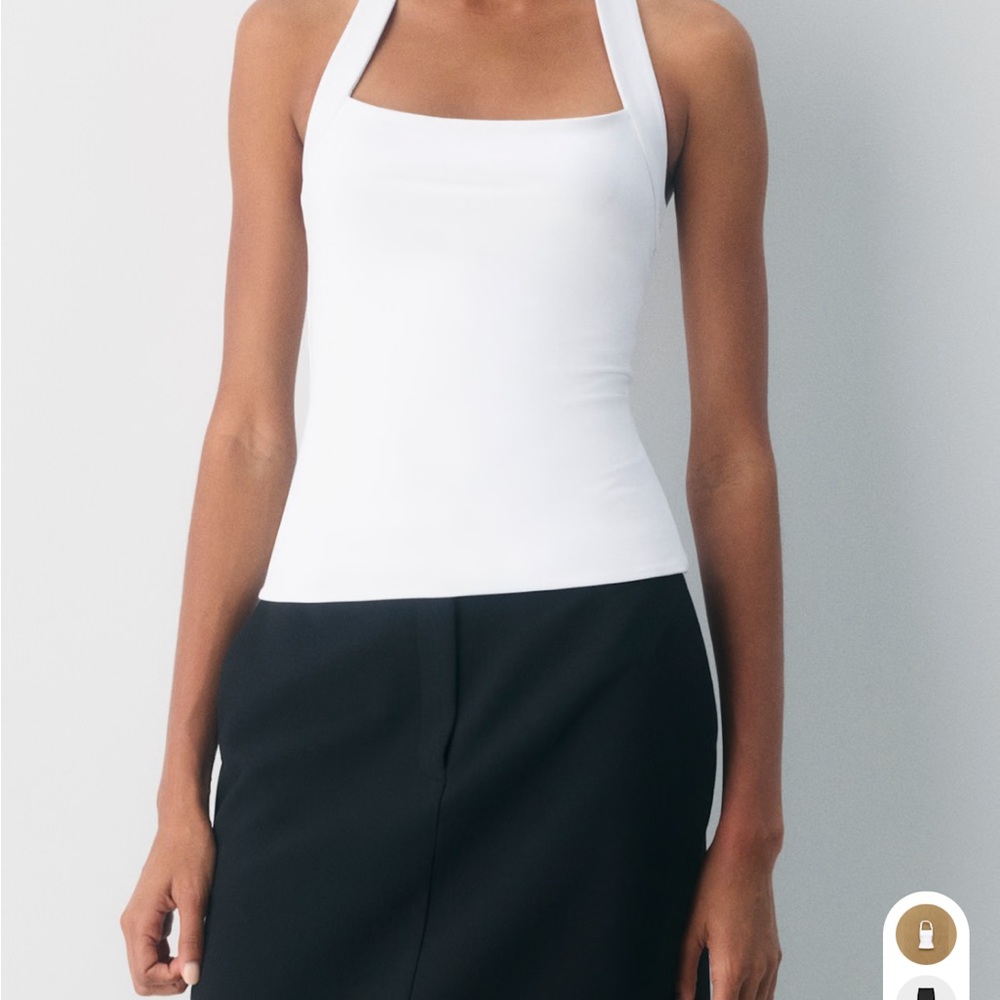 SOLD Nwot aritzia white Original Contour Optimum Halter Top medium
